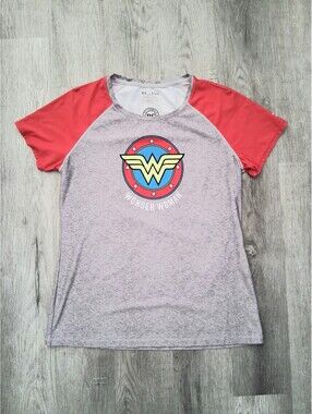 Under Armor X DC Comics Wonder Woman Women's XL Graphic Short Sleeve Shirt